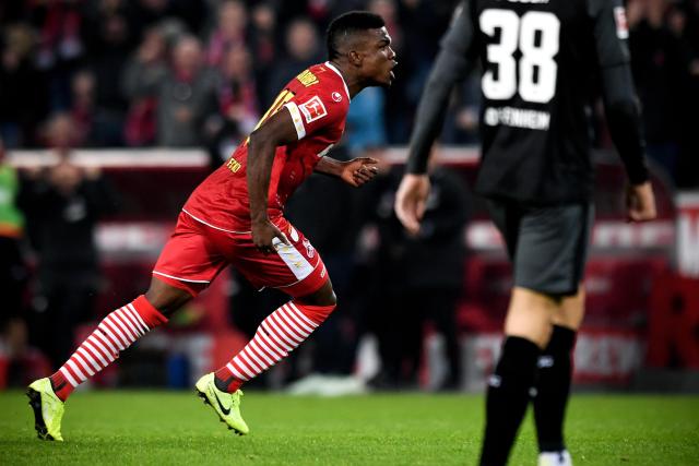 新赛季西甲前瞻：巴萨皇马争锋 中游球队混战