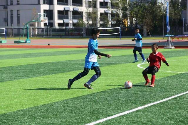 穆雷35分字母29+12 掘金送雄鹿新帅里弗斯首败